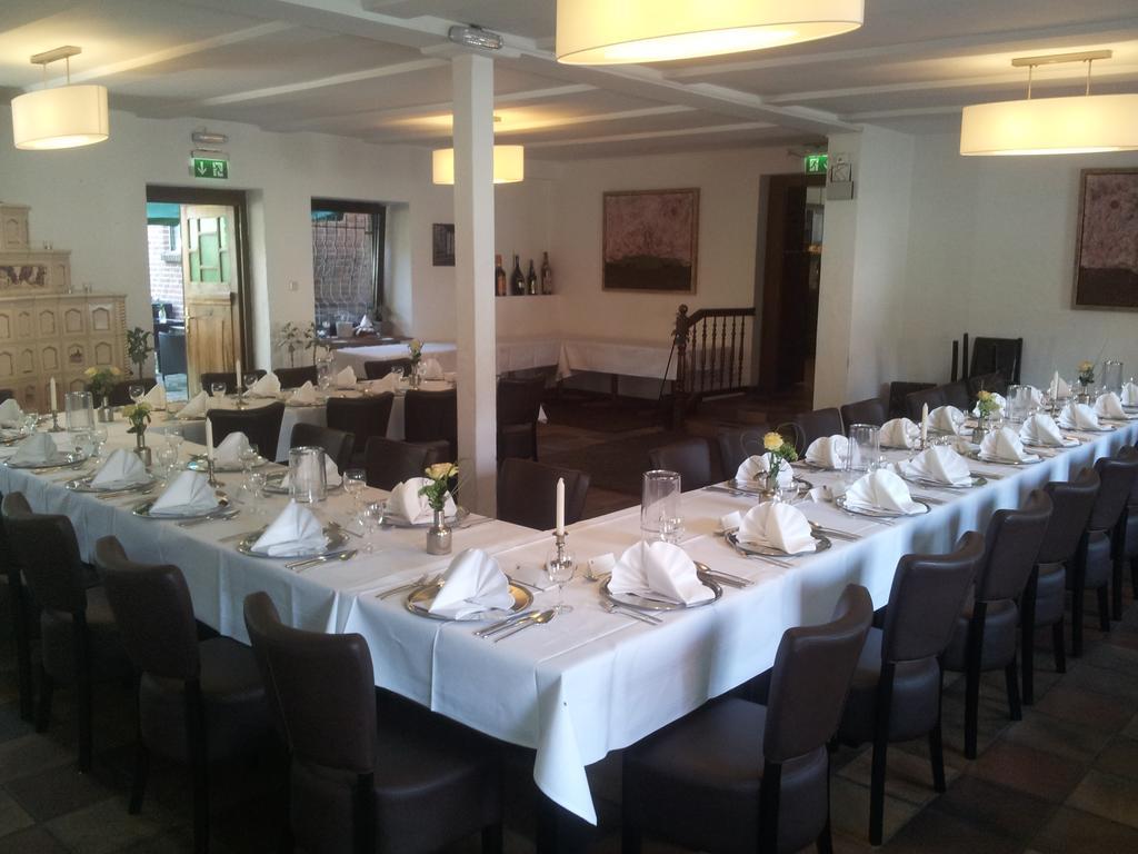 מוארס Hotel Schwarzer Adler מראה חיצוני תמונה