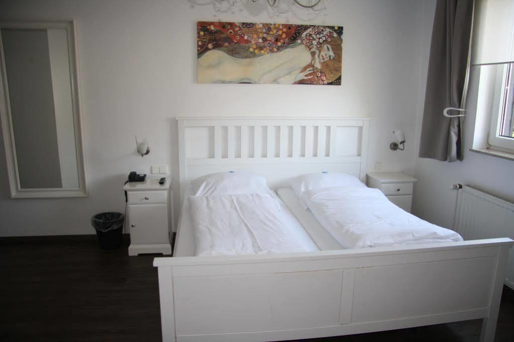 מוארס Hotel Schwarzer Adler מראה חיצוני תמונה