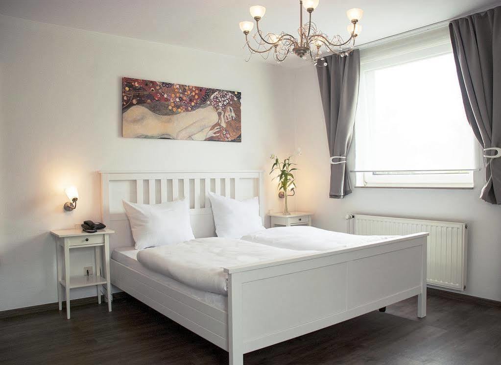 מוארס Hotel Schwarzer Adler מראה חיצוני תמונה